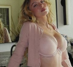 Sydney Sweeney sensualiza de pijama e para a internet