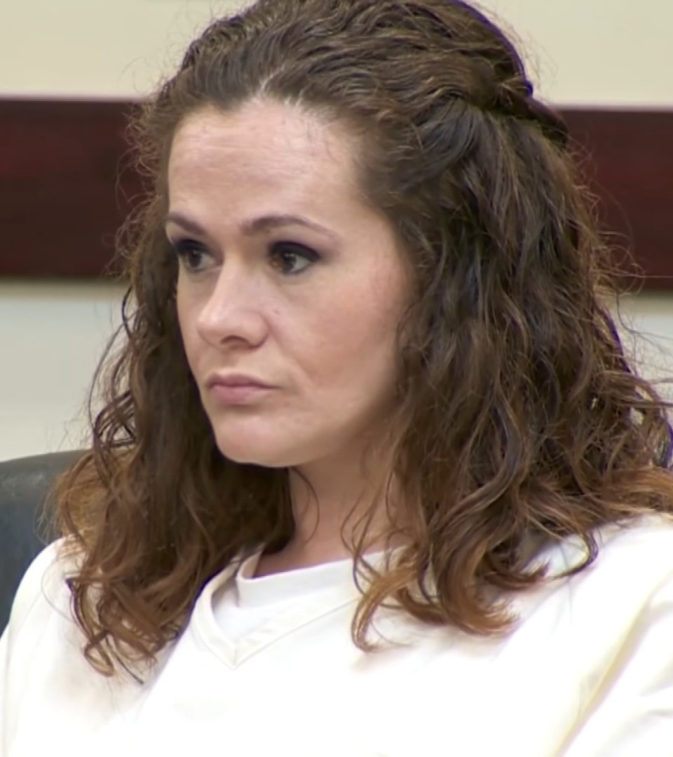 Christa Pike escapa da injeção letal uma hora antes da execução no Tennessee