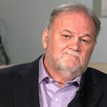 Thomas Markle nega acusações de pornografia infantil e culpa o próprio filho