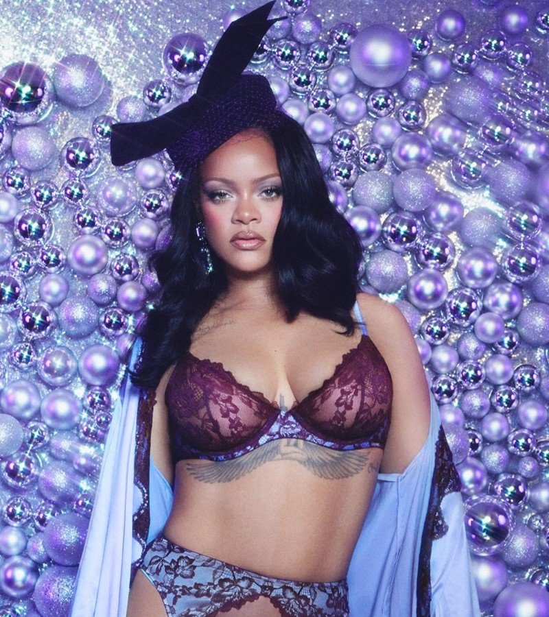 Rihanna posa de lingerie e a internet entra em colapso