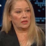 Christina Applegate descobre que não tem esclerose múltipla após seis anos com diagnóstico errado