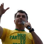 Aliado de Trump anuncia fuga de Flávio Bolsonaro para os EUA com nome de operação
