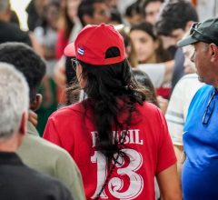Deputada proibida de pedir demissão de eleitores de Lula após post viral