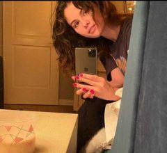 Selena Gomez revela que vape destruiu sua voz permanentemente