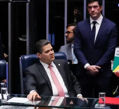 Agentes de saúde conseguem aposentadoria especial após 5 anos no Congresso